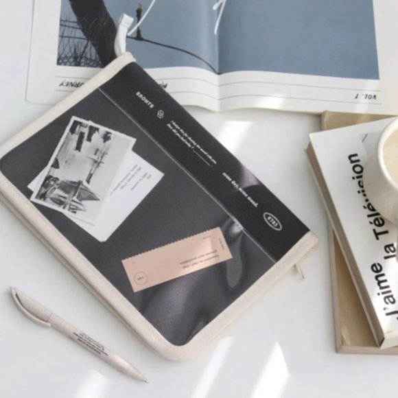 iPad Pouch Cover Case Insta Style Liner Bag (White)  | Gifts For Him | Organizer - Picture 1 of 3